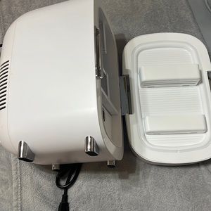 NEW mini fridge white